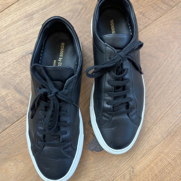 Common Projects Achilles low top sneaker. Black leather with white sole, Size 37 - Picture 7 of 10